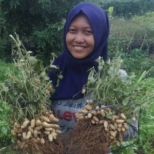 Co-Founder Garis Kebun, Diah Nurmalasari